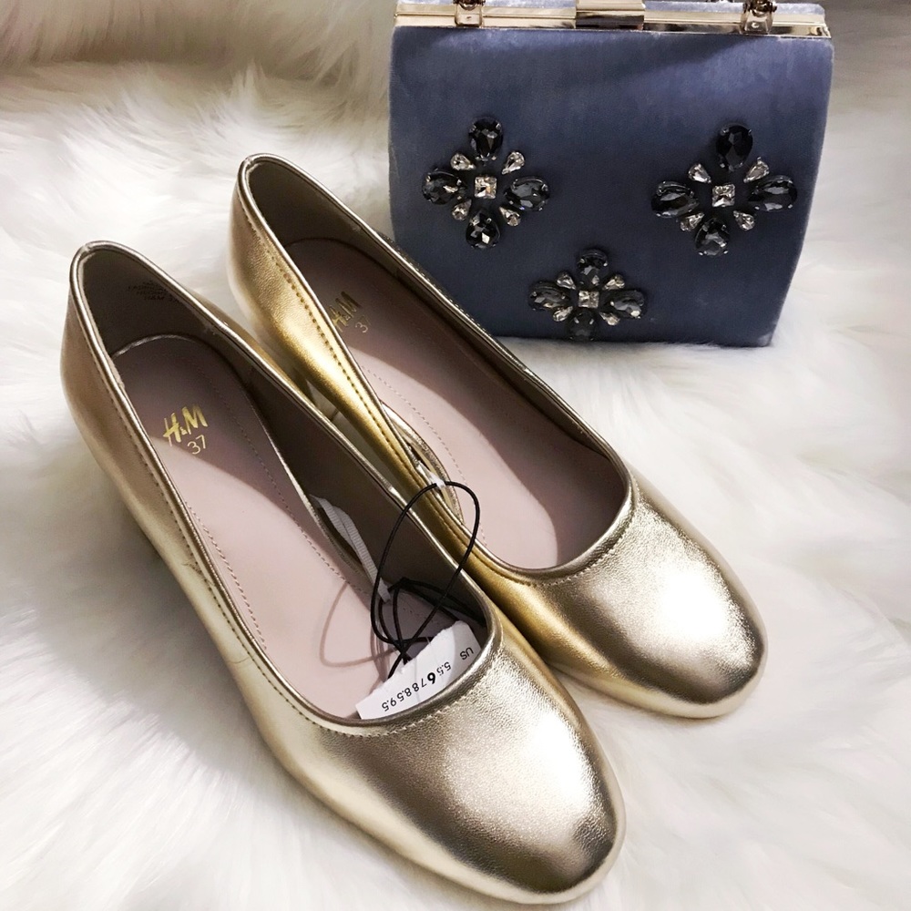 Super cute gold heels -Never worn